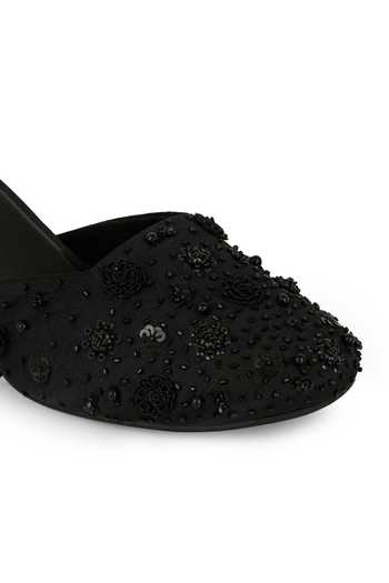 Shop Anaar Black Hot Mess Floral Motif Heels Shop_Anaar_Black Hot Mess Floral Motif Heels