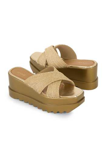 Anaar Gold Jhilmil Zardozi Work Wedges at Aza Fashions Anaar_Gold Jhilmil Zardozi Work Wedges _at_Aza_Fashions