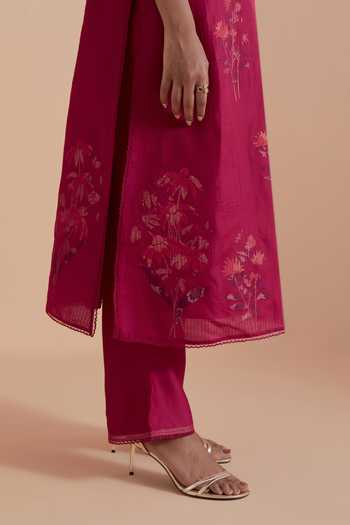 Shop Kora Fuchsia Silk, Chanderi Round Neck Floral Brocade Woven Kurta Set Shop_Kora_Fuchsia Silk, Chanderi Round Neck Floral Brocade Woven Kurta Set
