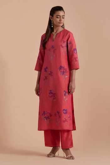 Kora_Pink Silk, Chanderi Notched Neck Embroidered Kurta Set _Online_at_Aza_Fashions