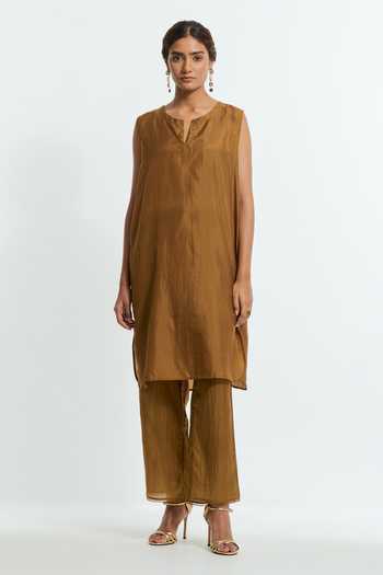 Buy Kora Olive Green Silk Round Neck, Yes Embroidered Kurta Set Online at Aza Fashions Buy_Kora_Olive Green Silk Round Neck, Yes Embroidered Kurta Set _Online_at_Aza_Fashions