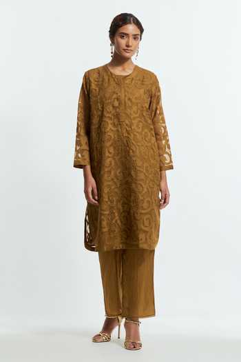 Kora Olive Green Silk Round Neck, Yes Embroidered Kurta Set at Aza Fashions Kora_Olive Green Silk Round Neck, Yes Embroidered Kurta Set _at_Aza_Fashions