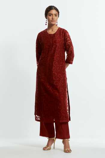 Kora Red Silk, Organza Round Neck Embroidered Kurta Pant Set Online at Aza Fashions Kora_Red Silk, Organza Round Neck Embroidered Kurta Pant Set _Online_at_Aza_Fashions