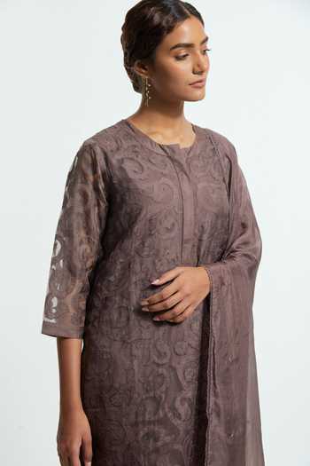 Shop Kora Grey Silk, Organza Round Neck, Yes Floral Applique Kurta Set Online at Aza Fashions Shop_Kora_Grey Silk, Organza Round Neck, Yes Floral Applique Kurta Set _Online_at_Aza_Fashions