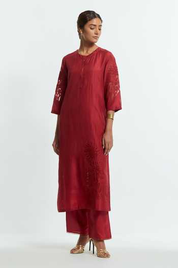 Kora Red , Organza Round Neck Embroidered Kurta Set Online at Aza Fashions Kora_Red , Organza Round Neck Embroidered Kurta Set _Online_at_Aza_Fashions