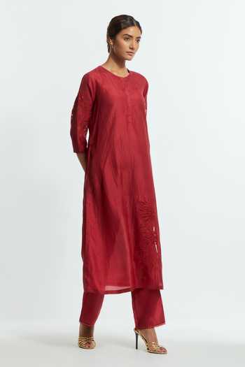 Buy Kora Red , Organza Round Neck Embroidered Kurta Set Online at Aza Fashions Buy_Kora_Red , Organza Round Neck Embroidered Kurta Set _Online_at_Aza_Fashions