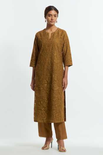 Kora Olive Green Organza, Split V-neck Applique Work Kurta Set Online at Aza Fashions Kora_Olive Green Organza, Split V-neck Applique Work Kurta Set _Online_at_Aza_Fashions