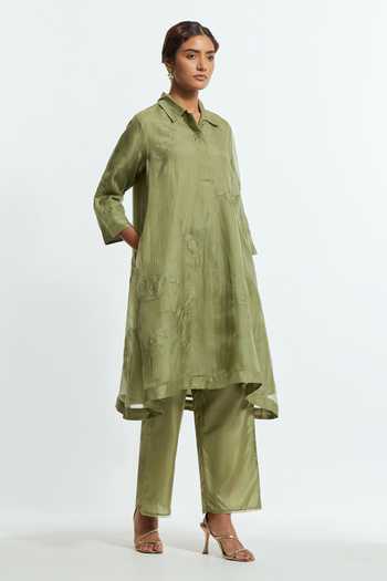 Buy_Kora_Green Silk Collared Neck, Yes Bird Embroidered A-line Kurta With Pant _Online_at_Aza_Fashions