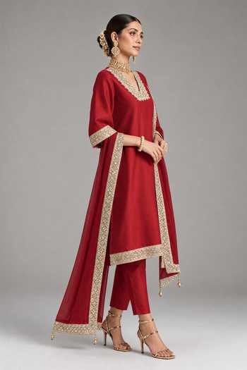 Monk & Mei By Sonia Anand Red Silk V-neck, Yes Embellished Kurta Set Online at Aza Fashions Monk & Mei By Sonia Anand_Red Silk V-neck, Yes Embellished Kurta Set _Online_at_Aza_Fashions