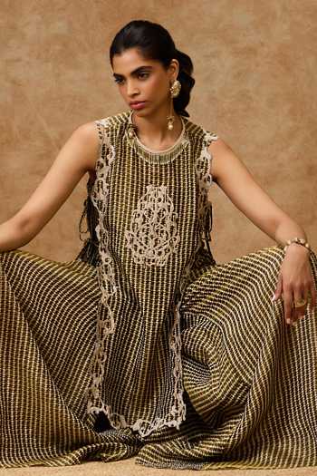 Needleten_Green Silk, Tissue Round Neck Moss Grid Bib Top _Online_at_Aza_Fashions