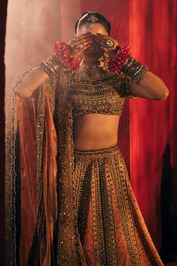 Buy_Payal & Zinal_Gold Tissue, Satin, Linen Round Neck Bindu Embroidered Lehenga Set 