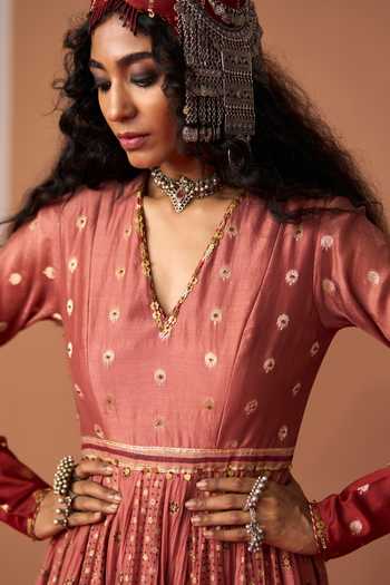 Swatti Kapoor_Peach Cotton, Chanderi, Brocade V-neck, Yes Krisha Handwoven Anarkali _at_Aza_Fashions