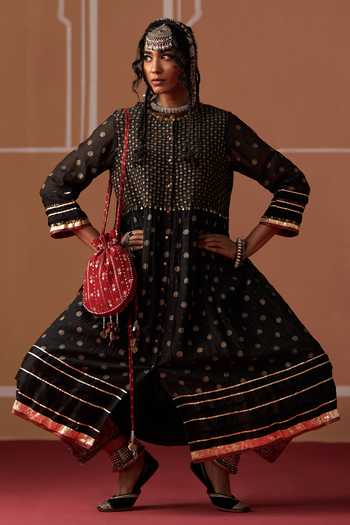 Shop Swatti Kapoor Black Cotton, Chanderi Open Neck Meenal Handwoven Kurta Online at Aza Fashions Shop_Swatti Kapoor_Black Cotton, Chanderi Open Neck Meenal Handwoven Kurta _Online_at_Aza_Fashions