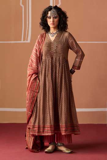 Swatti Kapoor Moira Gathered Kurta 