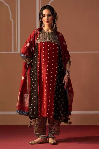 Swatti Kapoor Aditi Handwoven Kaftan Kurta Set