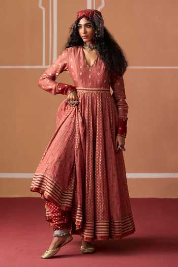 Buy Swatti Kapoor Peach Cotton, Chanderi, Brocade V-neck Krisha Anarkali Set With Suhana Dupatta Online at Aza Fashions Buy_Swatti Kapoor_Peach Cotton, Chanderi, Brocade V-neck Krisha Anarkali Set With Suhana Dupatta _Online_at_Aza_Fashions