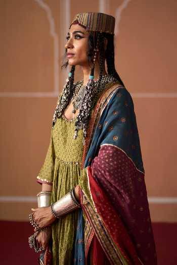 Swatti Kapoor Green Cotton, Chanderi Round Neck, Yes Rida Hand Block Print Kurta Lehenga Set at Aza Fashions Swatti Kapoor_Green Cotton, Chanderi Round Neck, Yes Rida Hand Block Print Kurta Lehenga Set _at_Aza_Fashions
