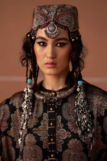 Shop Swatti Kapoor Black Chanderi, Satin, Modal, Brocade Sitara Ajrakh Kurta Online at Aza Fashions Shop_Swatti Kapoor_Black Chanderi, Satin, Modal, Brocade Sitara Ajrakh Kurta _Online_at_Aza_Fashions