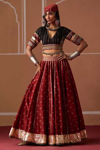 Swatti Kapoor Kesar Handwoven Skirt 