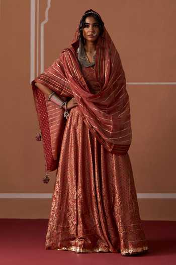 Buy Swatti Kapoor Peach Silk, Cotton Saira Handwoven Skirt Online at Aza Fashions Buy_Swatti Kapoor_Peach Silk, Cotton Saira Handwoven Skirt _Online_at_Aza_Fashions