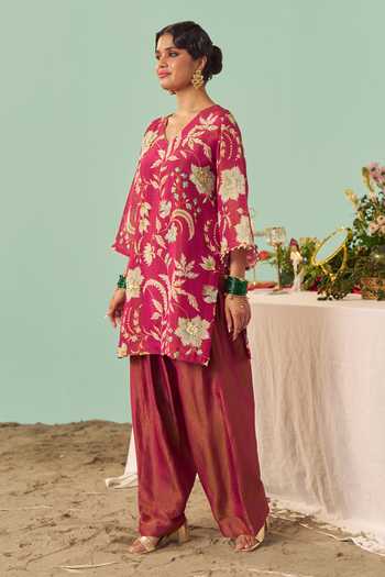 Chrkha Burgundy Silk, Tissue V-neck Chintz Print Kurta And Pant Set Online at Aza Fashions Chrkha_Burgundy Silk, Tissue V-neck Chintz Print Kurta And Pant Set _Online_at_Aza_Fashions