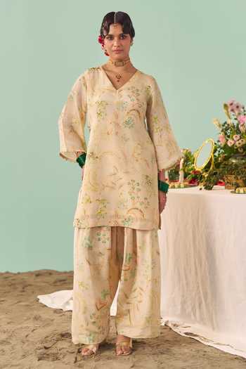 Shop Chrkha Ivory Silk, Tissue V-neck, Yes Chintz Printed Kurta And Pant Set Online at Aza Fashions Shop_Chrkha_Ivory Silk, Tissue V-neck, Yes Chintz Printed Kurta And Pant Set _Online_at_Aza_Fashions