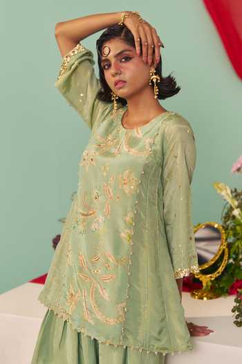 Chrkha_Green Silk, Tissue Round Neck, Yes Chintz Printed Kurta Set _at_Aza_Fashions