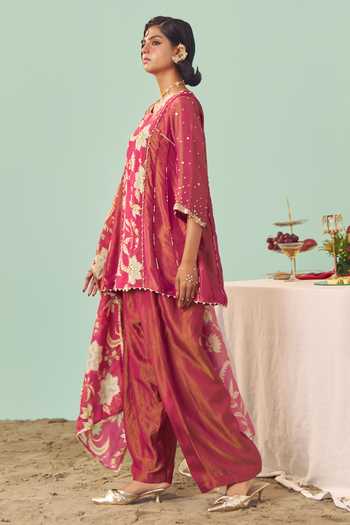 Chrkha Burgundy Silk, Tissue Round Neck Chintz Print Kurta Set Online at Aza Fashions Chrkha_Burgundy Silk, Tissue Round Neck Chintz Print Kurta Set _Online_at_Aza_Fashions