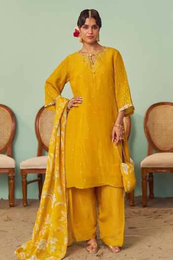Chrkha Embroidered Kurta Set