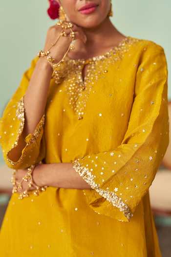 Chrkha Yellow Silk, Tissue Keyhole Neck, Yes Embroidered Kurta Set at Aza Fashions Chrkha_Yellow Silk, Tissue Keyhole Neck, Yes Embroidered Kurta Set _at_Aza_Fashions