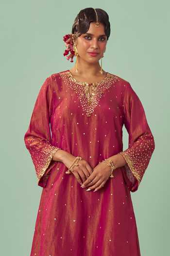 Buy_Chrkha_Burgundy Silk, Tissue Keyhole Neck Embroidered Kurta Set _Online_at_Aza_Fashions
