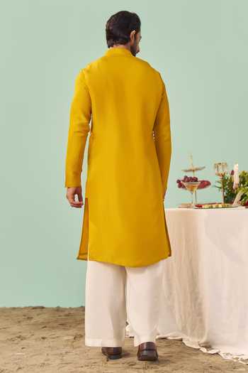 Chrkha Plain Kurta Set