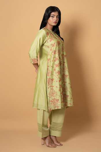 Kameez Green Chanderi, Cotton Split V-neck, Yes Pista Embroidered Kurta And Pant Set Online at Aza Fashions Kameez_Green Chanderi, Cotton Split V-neck, Yes Pista Embroidered Kurta And Pant Set _Online_at_Aza_Fashions