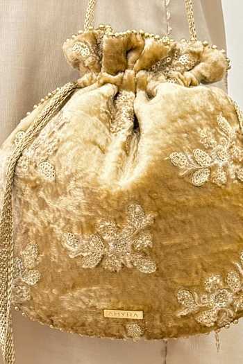 AMYRA Ras Embroidered Velvet Potli 