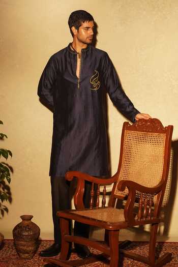 The Culture Blue Silk, Tussar Sanidhyam Bandhani Pattern Kurta Online at Aza Fashions The Culture_Blue Silk, Tussar Sanidhyam Bandhani Pattern Kurta _Online_at_Aza_Fashions