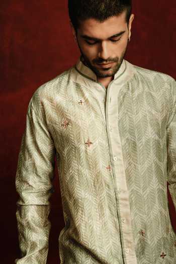 Buy The Culture Green Silk Chaand Noorani Shirt Online at Aza Fashions Buy_The Culture_Green Silk Chaand Noorani Shirt _Online_at_Aza_Fashions