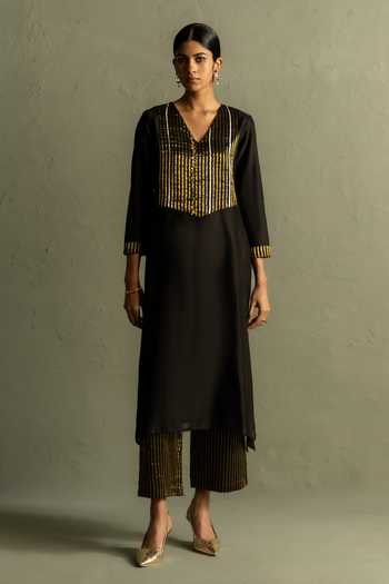 Charkhee_Black Chanderi, Tissue, Cotton V-neck, Yes Woven Kurta Set _at_Aza_Fashions