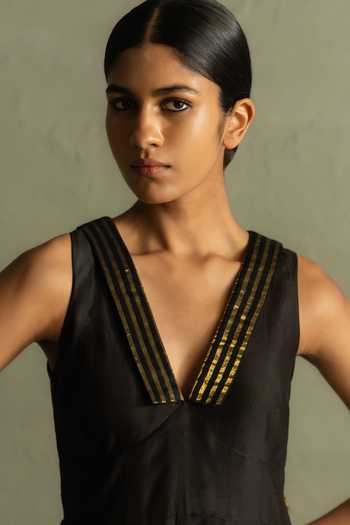 Charkhee_Black Chanderi, Tissue V-neck Collared Maxi Dress _Online_at_Aza_Fashions