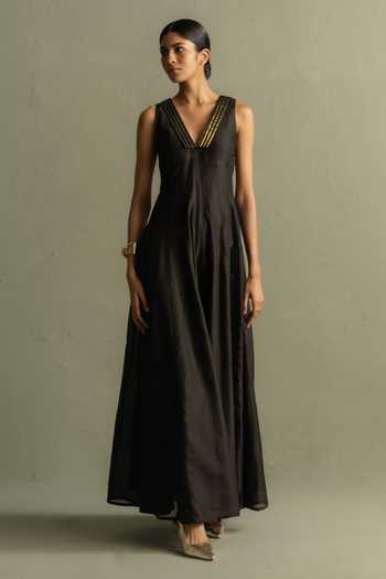 Buy_Charkhee_Black Chanderi, Tissue V-neck Collared Maxi Dress _Online_at_Aza_Fashions