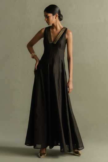 Charkhee Collared Flared Maxi Dress 
