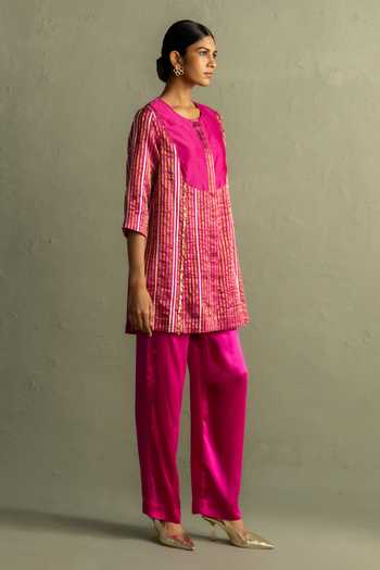 Buy_Charkhee_Pink Chanderi, Tissue, Satin, Modal, Organza Round Neck, Stripe Woven Kurta Set _Online_at_Aza_Fashions