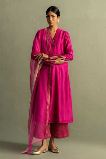 Charkhee Ojas Fuschia Pink Kurta Pant Set 