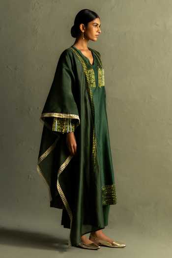 Charkhee_Green Chanderi, Tissue, Cotton V-neck, Yes Embroidered Kurta Set _at_Aza_Fashions