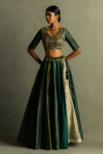 Charkhee Stripe Woven Lehenga Set 