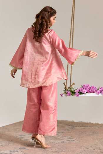 Nero India Placement Embroidered Kurta & Pant Set 