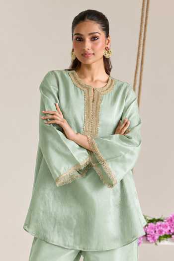 Nero India Green Tissue, Kota Doria Round Neck Neckline Embroidered Kurta And Pant Set Online at Aza Fashions Nero India_Green Tissue, Kota Doria Round Neck Neckline Embroidered Kurta And Pant Set _Online_at_Aza_Fashions