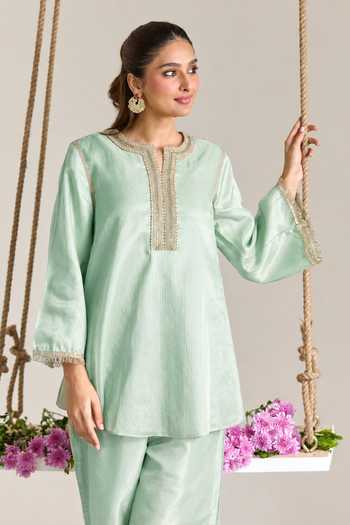 Buy Nero India Green Tissue, Kota Doria Round Neck Neckline Embroidered Kurta And Pant Set Online at Aza Fashions Buy_Nero India_Green Tissue, Kota Doria Round Neck Neckline Embroidered Kurta And Pant Set _Online_at_Aza_Fashions