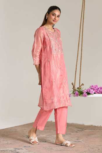 Nero India Pink Kota Doria, Tissue, Chanderi Round Embroidered Straight Kurta And Pant Set Online at Aza Fashions Nero India_Pink Kota Doria, Tissue, Chanderi Round Embroidered Straight Kurta And Pant Set _Online_at_Aza_Fashions