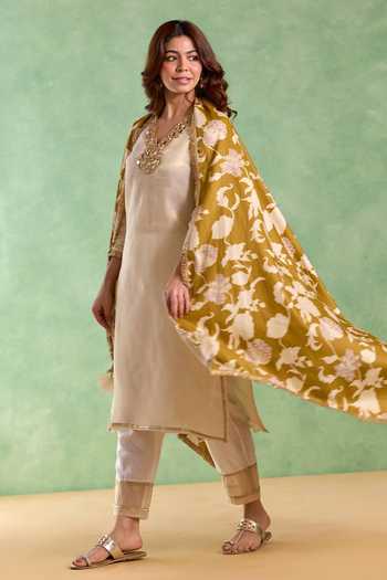 Nero India Hand Embroidered Kurta & Pant Set 