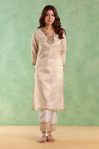 Shop Nero India Gold Chanderi V-neck, Yes Hand Embroidered Kurta And Pant Set Online at Aza Fashions Shop_Nero India_Gold Chanderi V-neck, Yes Hand Embroidered Kurta And Pant Set _Online_at_Aza_Fashions